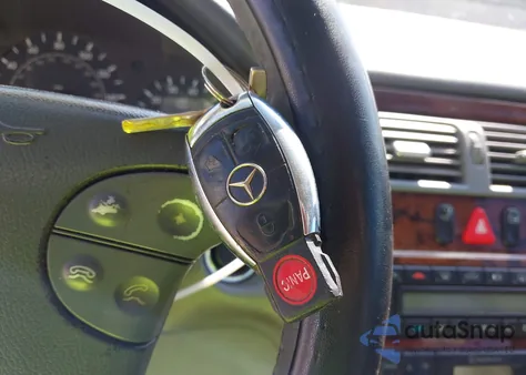 2001 Mercedes-Benz E 430 из США, поврежденный, VIN WDBJF70J21B317125